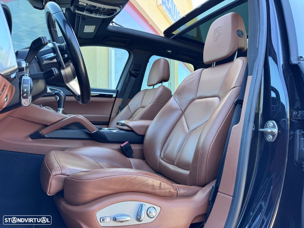 Porsche Cayenne Diesel Platinum Edition - 10