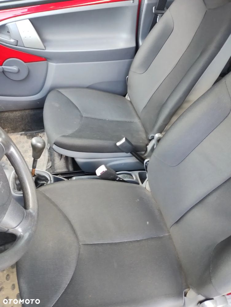 Toyota Aygo - 10