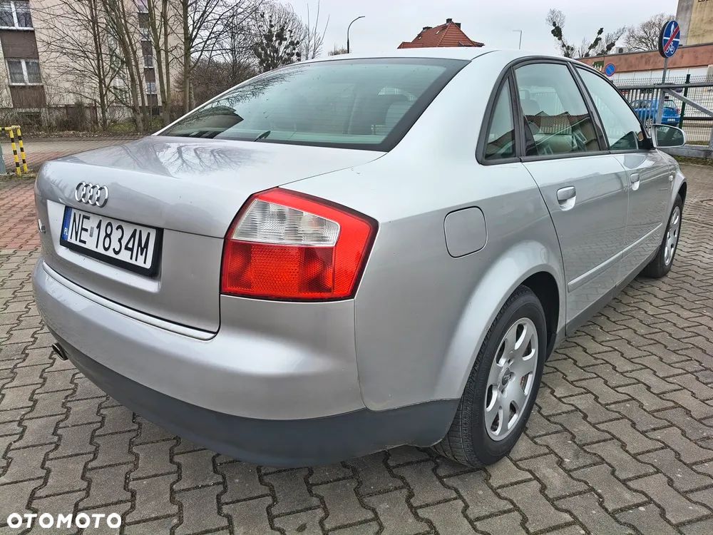 Audi A4 Limousine - 13