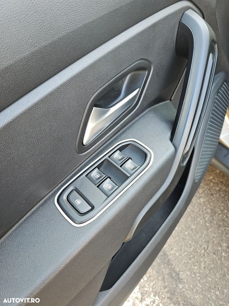 Dacia Duster 1.6 SCe 4WD Comfort - 9