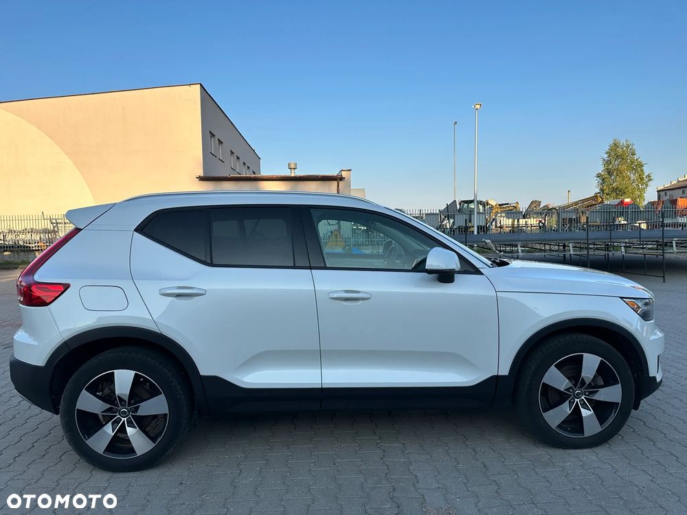 Volvo XC 40 - 25