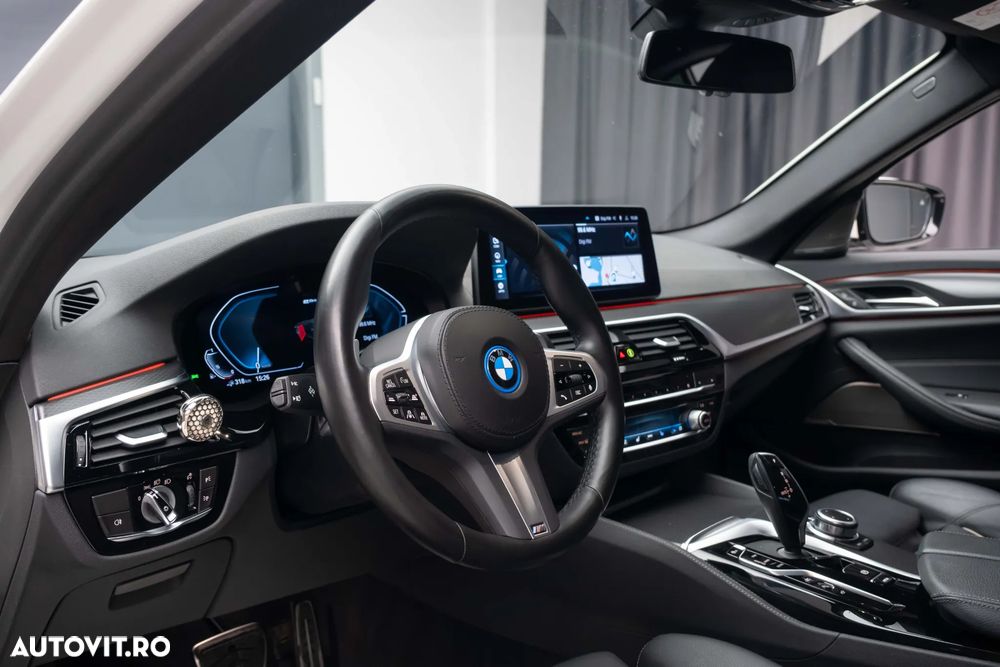 BMW Seria 5 545e xDrive Aut. - 24