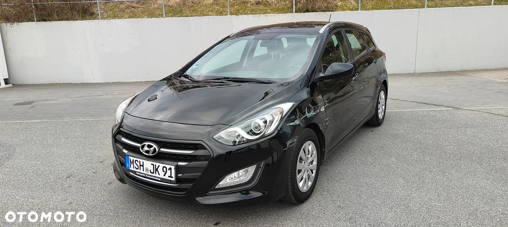 Hyundai i30 blue Kombi 1.4 Style - 2