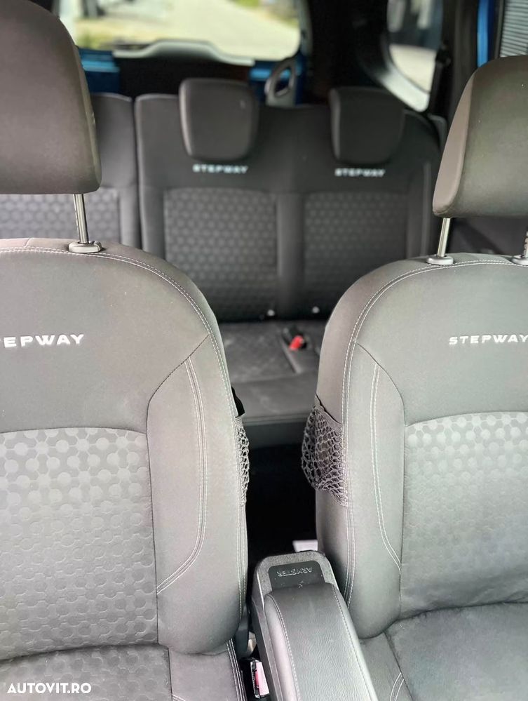 Dacia Lodgy 1.5 dCi 109 CP Stepway - 9