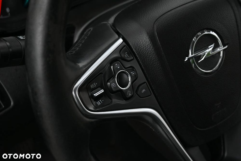 Opel Insignia CT 2.0 CDTI 4x4 Exclusive S&S - 35