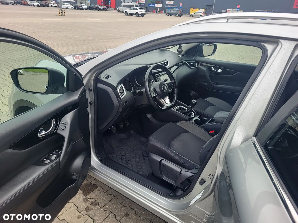 Nissan Qashqai 1.3 DIG-T N-Connecta - 10