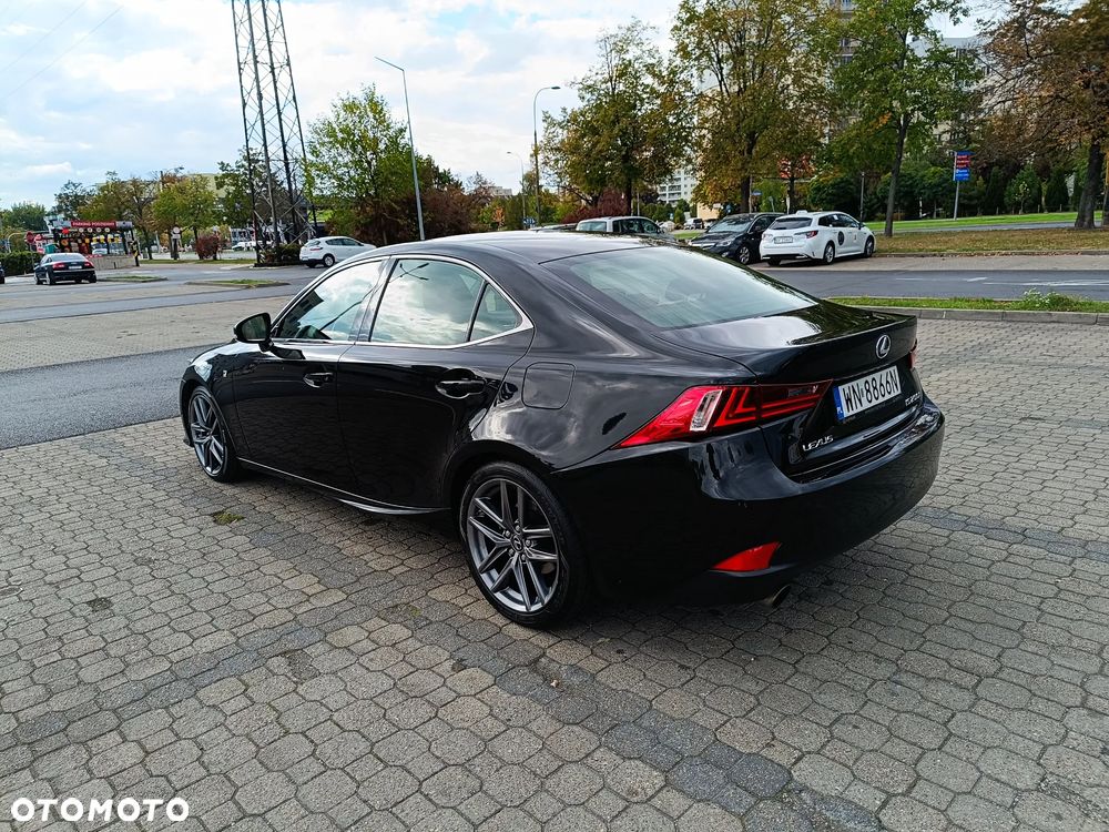 Lexus IS 200t F Sport - 7