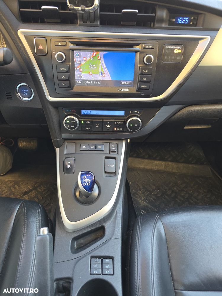 Toyota Auris 1.8 VVT-i Hybrid Automatik Touring Sports Edition S+ - 13