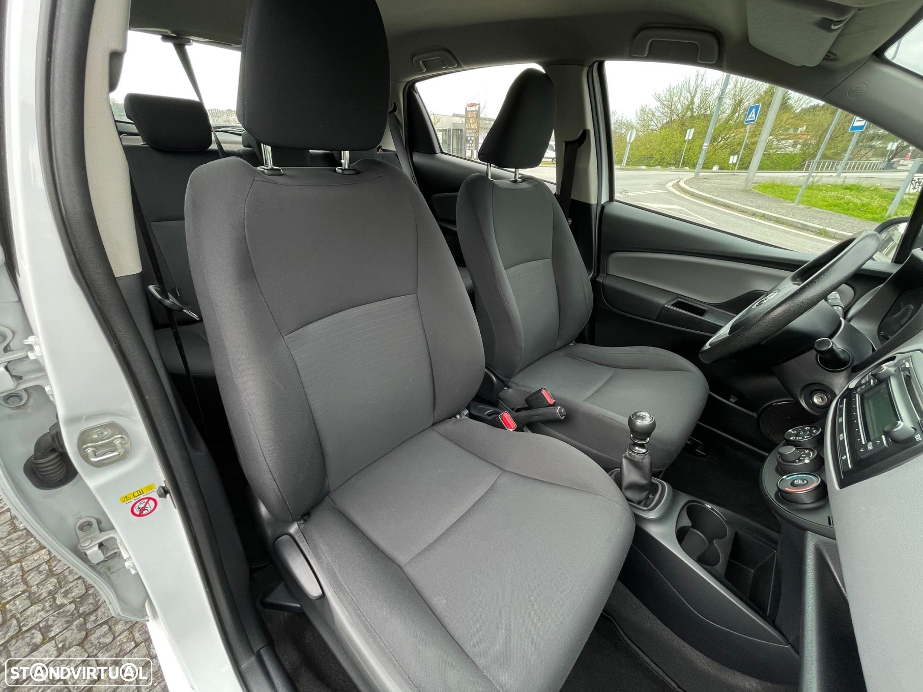 Toyota Yaris 1.4 D-4D ACtive+AC - 28