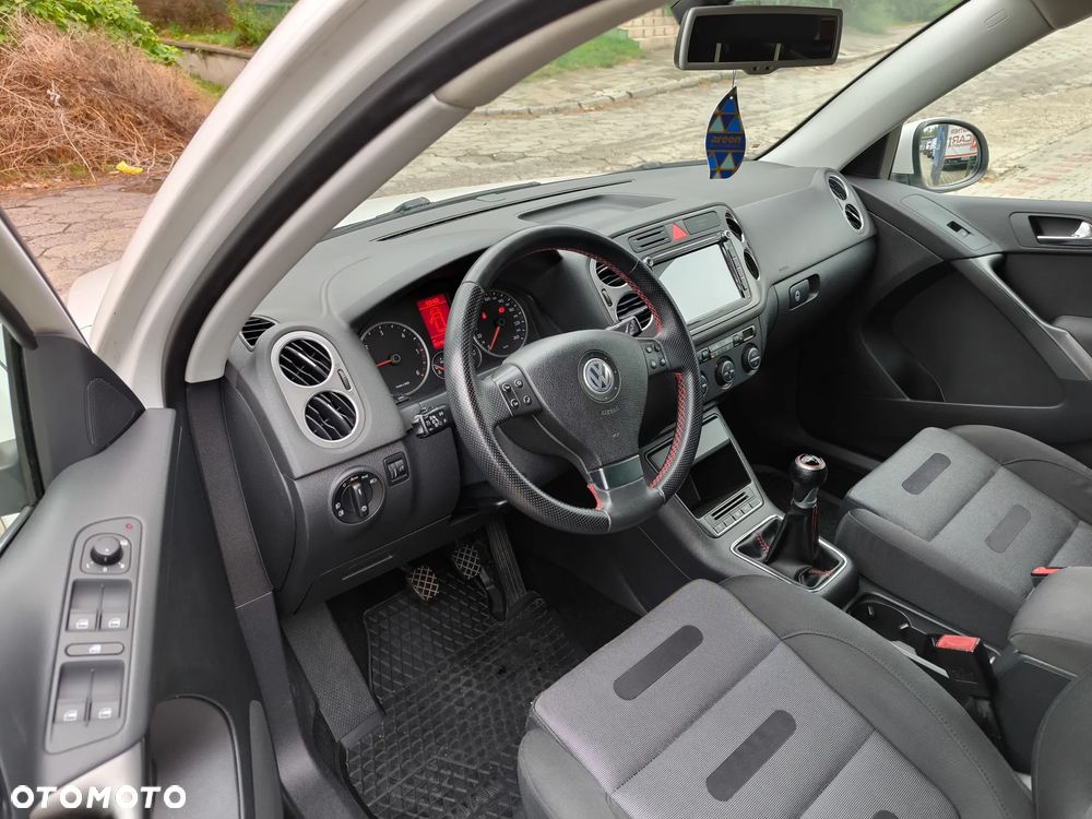 Volkswagen Tiguan 2.0 TDI DPF 4Motion Team - 18