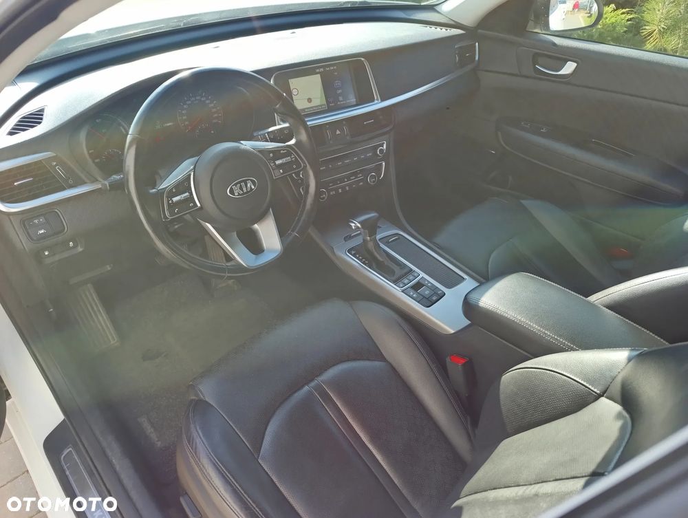 Kia Optima Plug-in Hybrid - 14