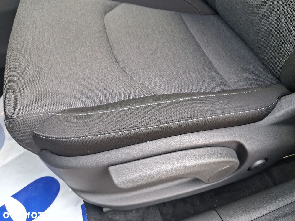 Hyundai i30 1.5 T-GDI 48V Smart - 12