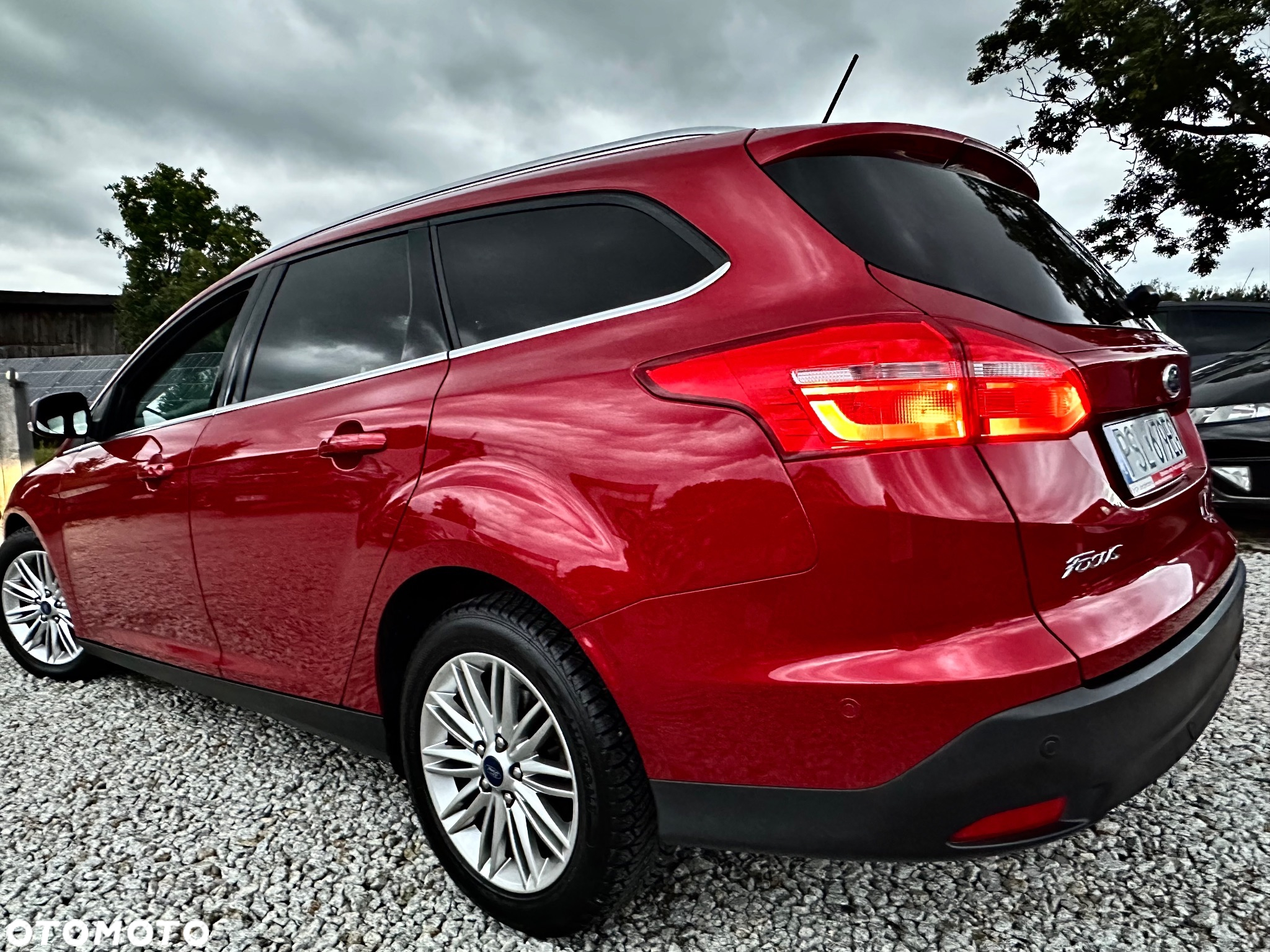 Ford Focus Turnier 1.5 EcoBoost Start-Stopp-System Titanium - 4