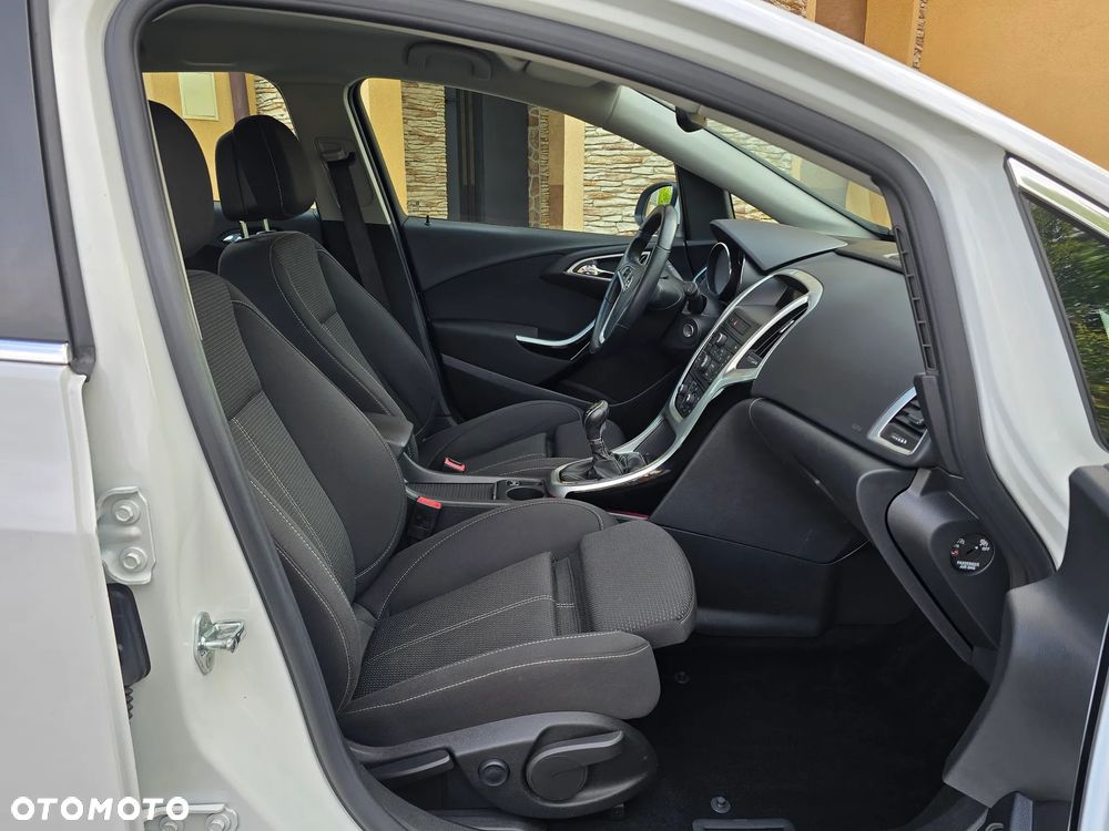 Opel Astra 1.4 Turbo - 23