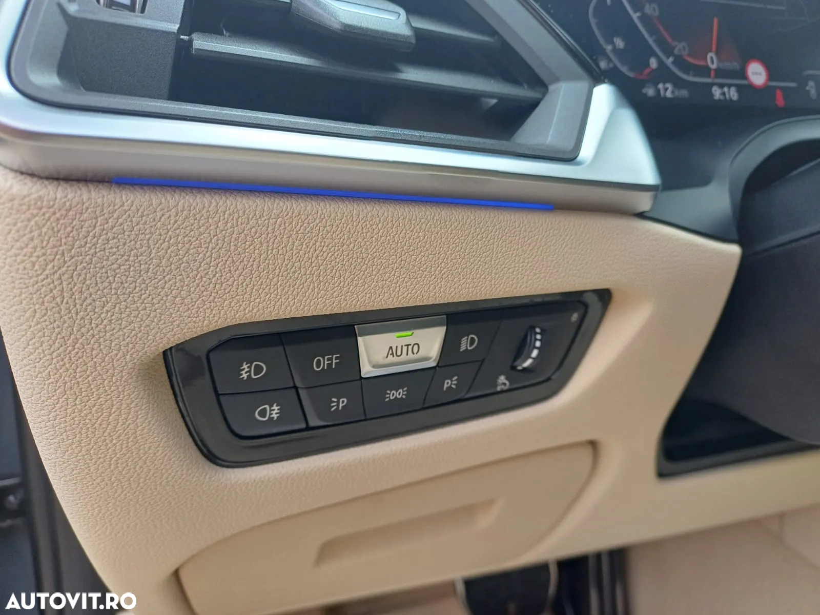 BMW Seria 3 320i xDrive AT - 13