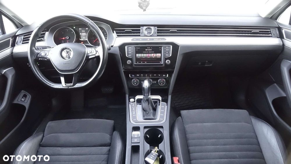 Volkswagen Passat - 6
