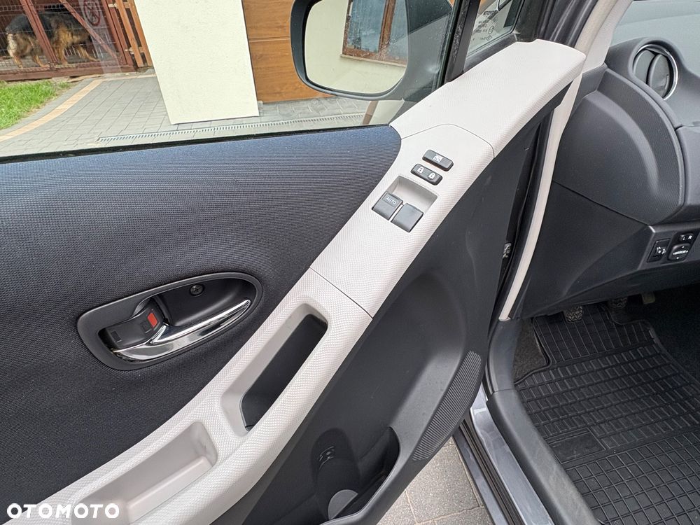 Toyota Yaris 1.33 VVT-i Life - 21