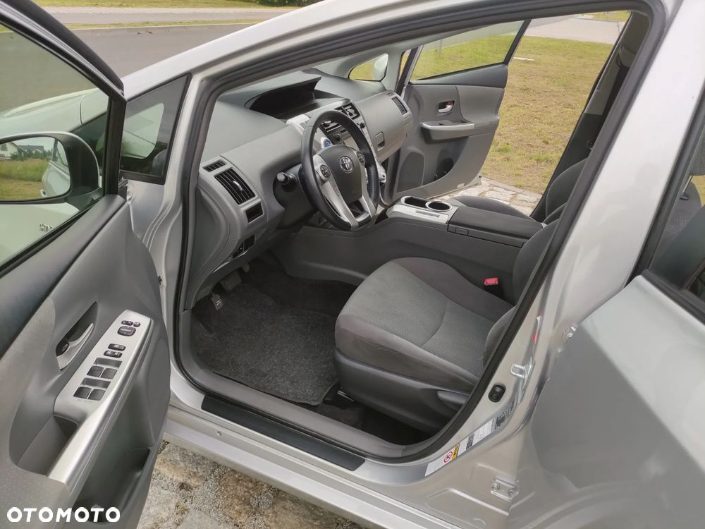 Toyota Prius+ (Hybrid) Life - 9