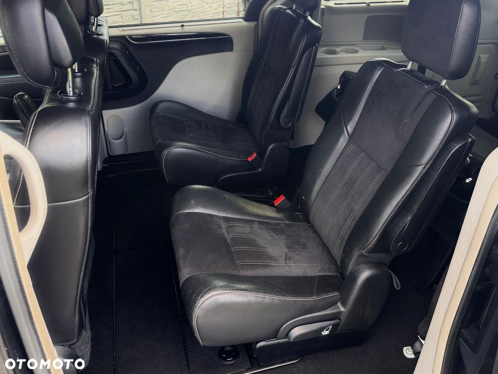 Lancia Voyager 2.8CRD Platinum - 16