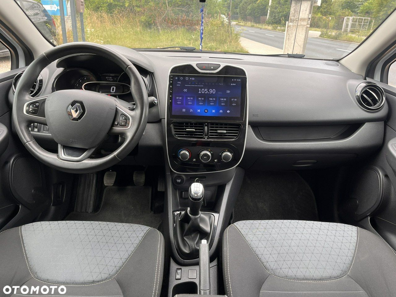 Renault Clio - 12