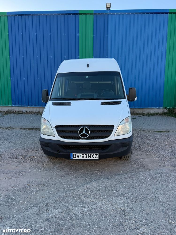 Mercedes-Benz Sprinter - 2