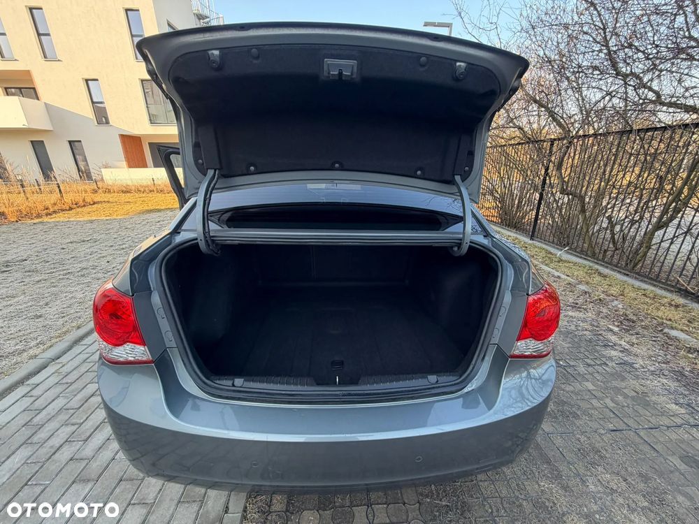 Chevrolet Cruze 1.6 LT+ - 19