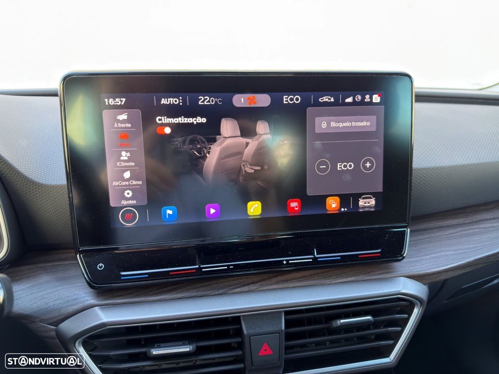 SEAT Leon 1.4 e-Hybrid Xcellence DSG - 24