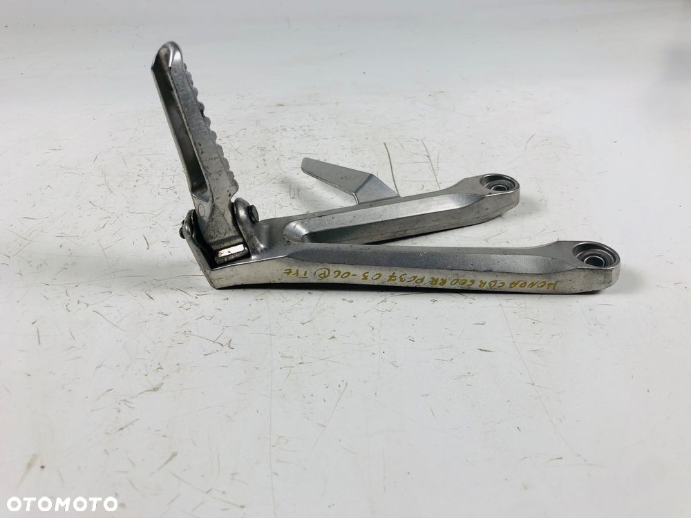 Honda CBR 600 RR PC37 05-06 prawy tył - 7