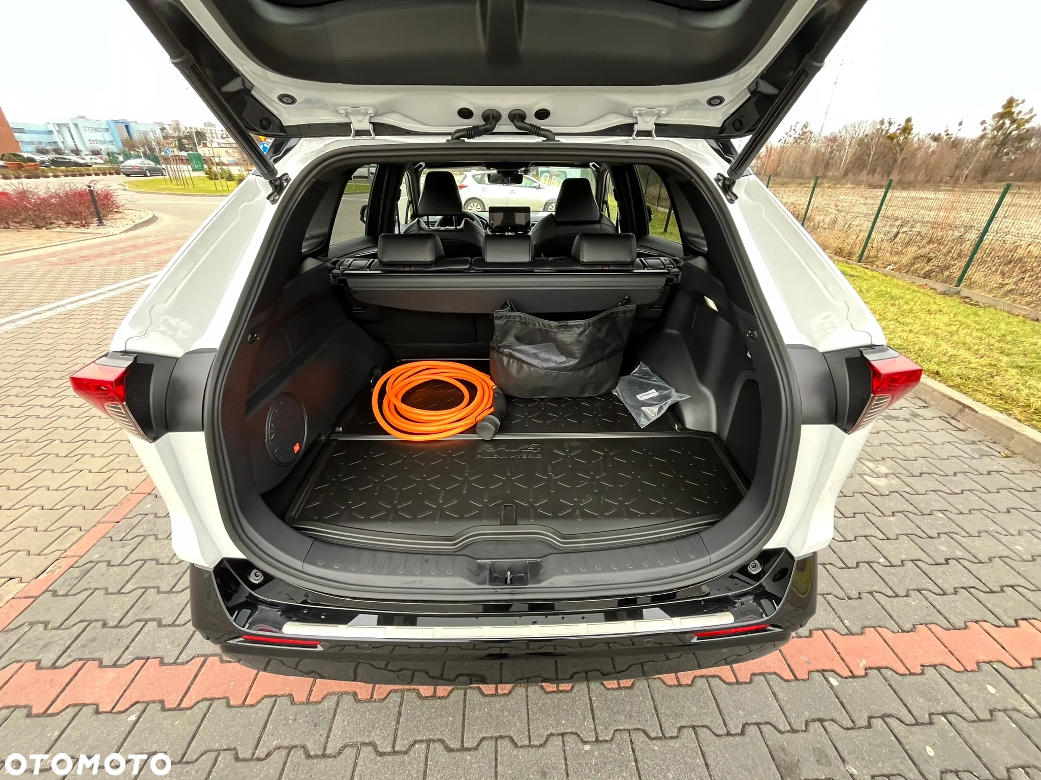 Toyota RAV4 - 8