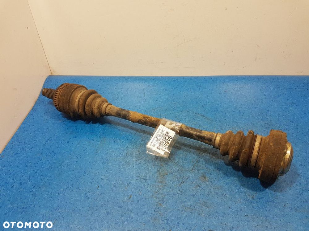 BMW 1 E87 118D PÓŁOŚ PRAWA TYŁ  N47 - 3