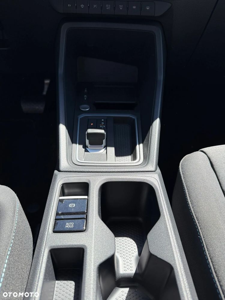 Ford Tourneo Connect Grand - 22