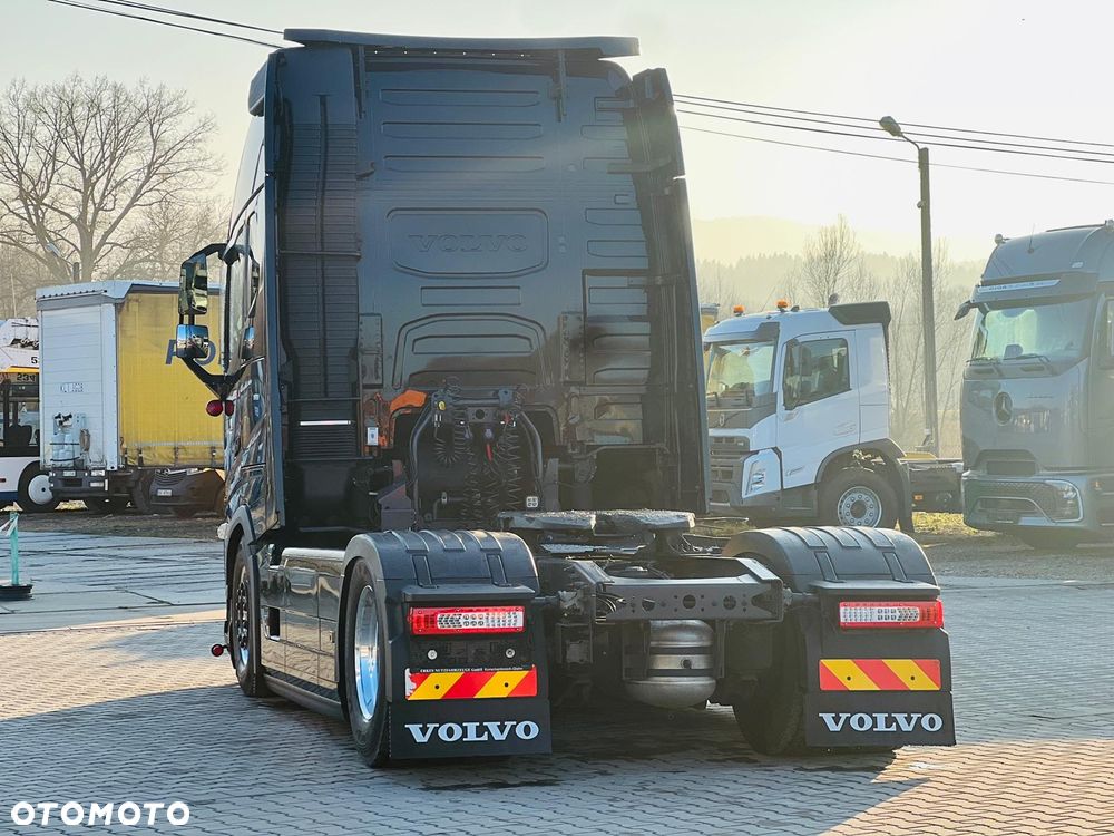 Volvo FH 500 / EURO 6 / RETARDER / 12/2022 / ACC / CAŁE NA PODUCHACH / KLIMA POSTOJOWA / NAVIGACJA / - 4