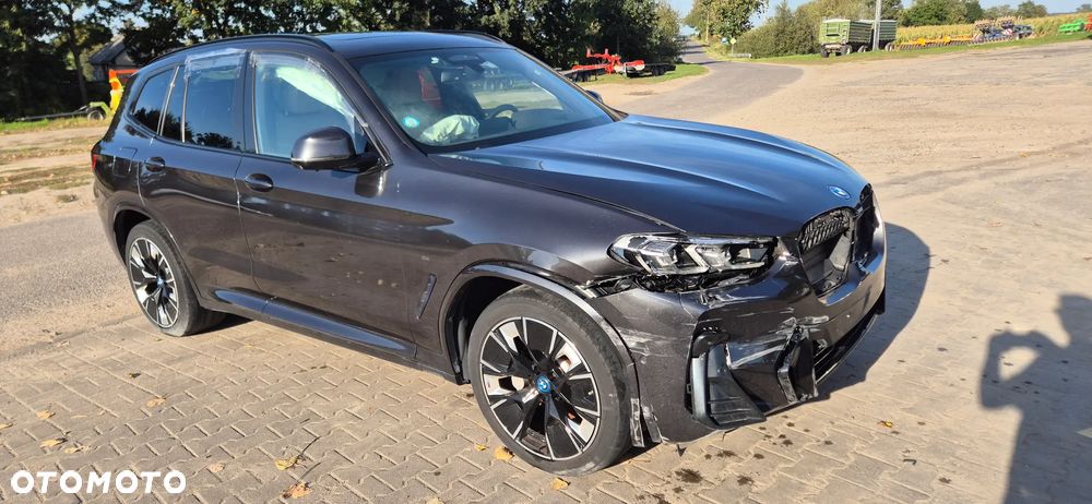 BMW iX3 80kWh Impressive - 1