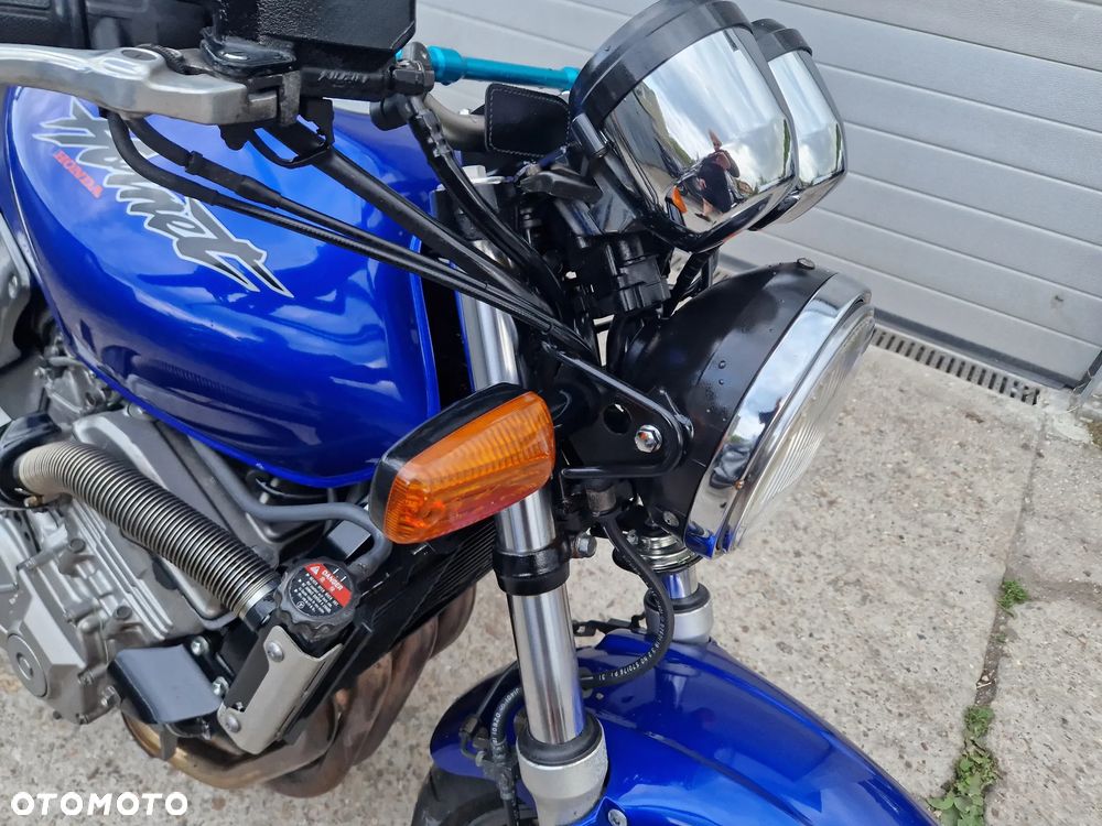 Honda Hornet - 12