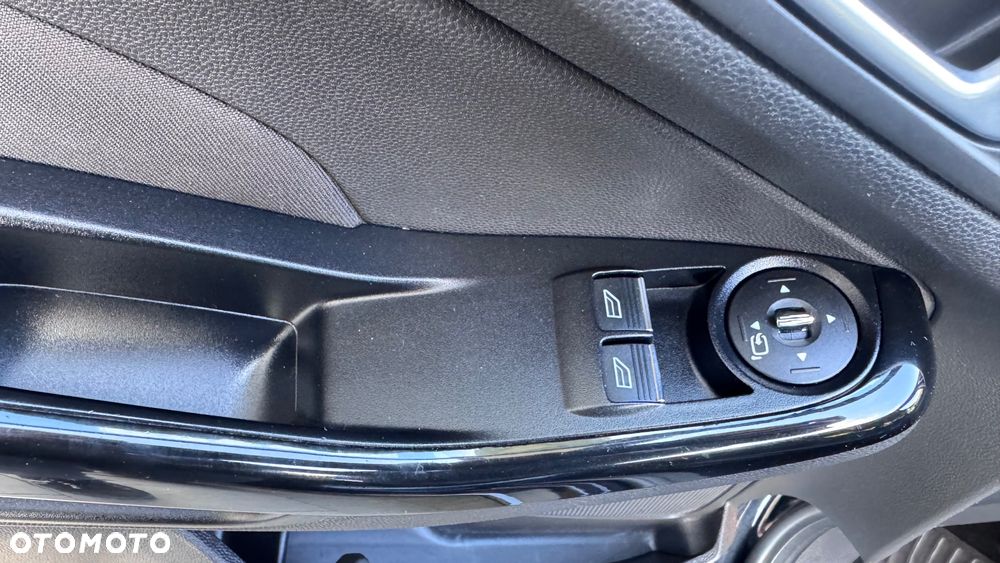 Ford Fiesta 1.6 TDCi Titanium - 32