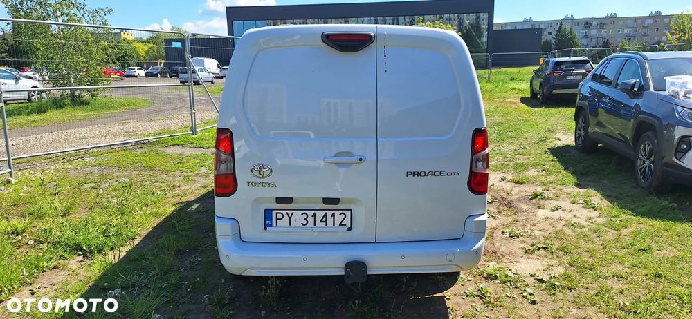 Toyota Proace City 1.5 D-4D Long 2,4t Comfort - 5