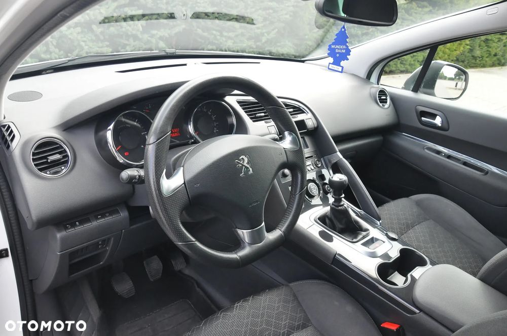 Peugeot 3008 1.6 BlueHDi Style S&S - 26