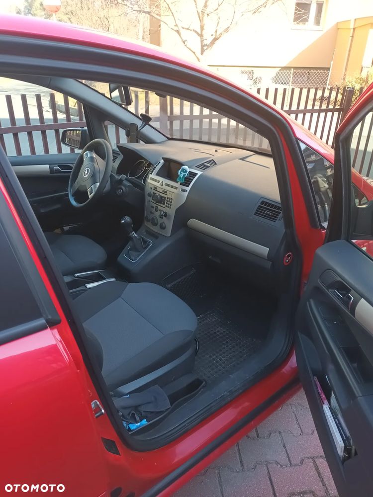 Opel Zafira - 12