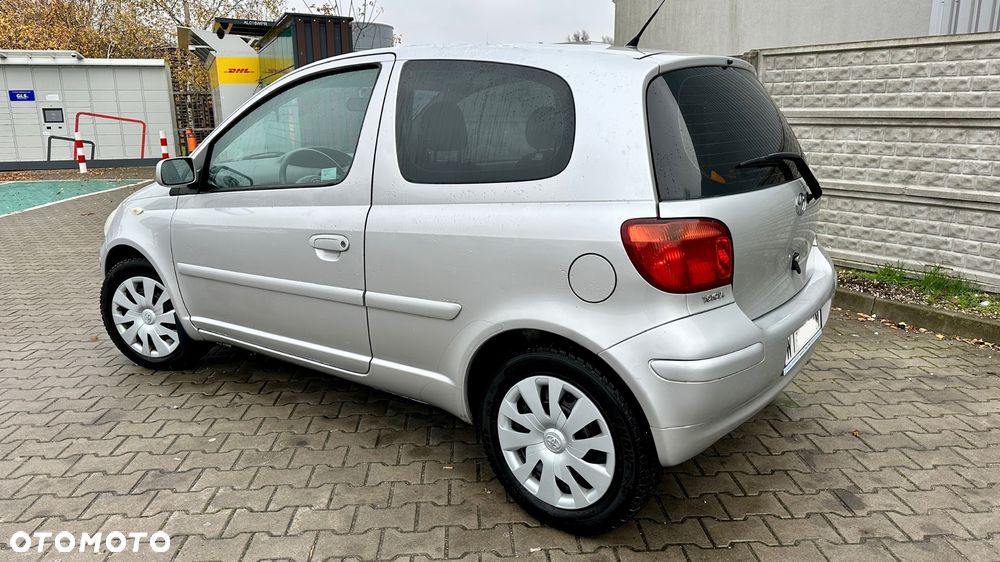 Toyota Yaris 1.0 Luna - 4