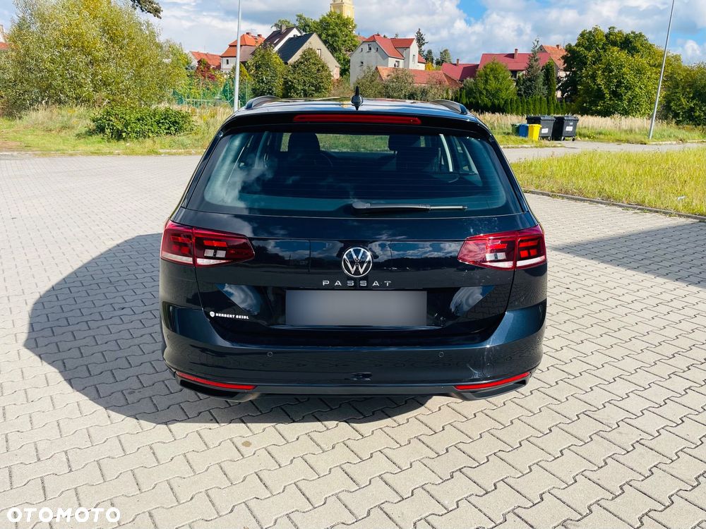 Volkswagen Passat Variant 2.0 TDI SCR DSG Elegance - 37