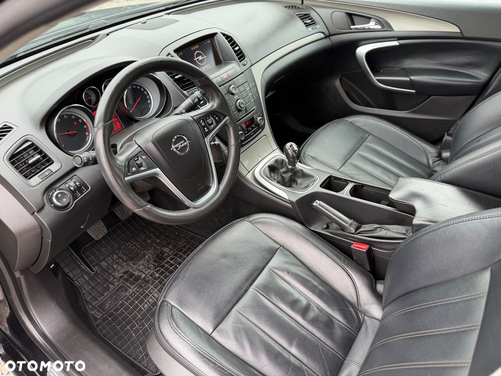 Opel Insignia - 15