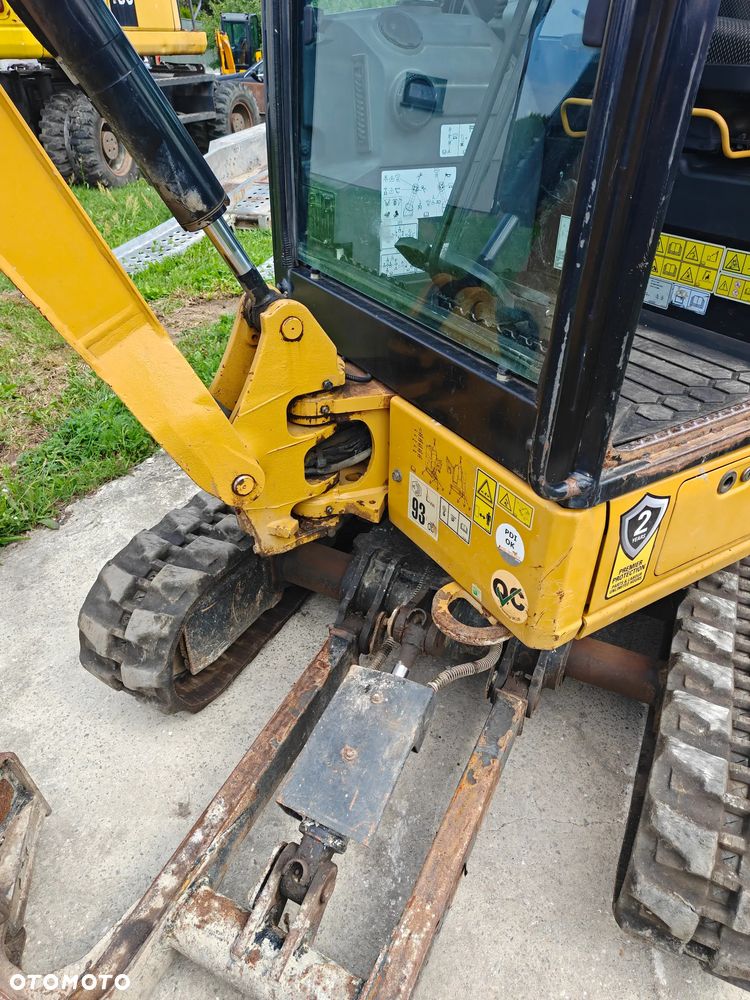 Caterpillar 301.6 - 15