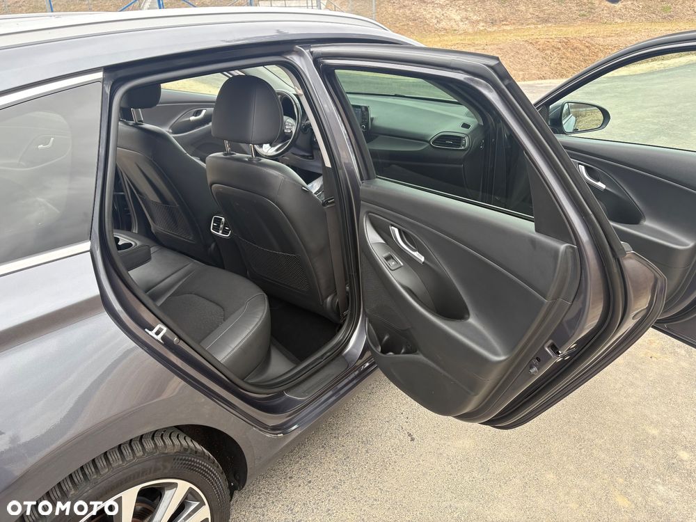 Hyundai i30 1.6 CRDI Premium DCT - 33