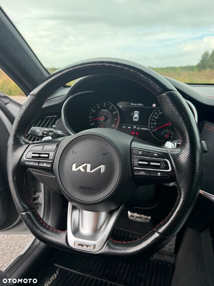Kia Stinger 3.3 T-GDI V6 GT AWD - 25