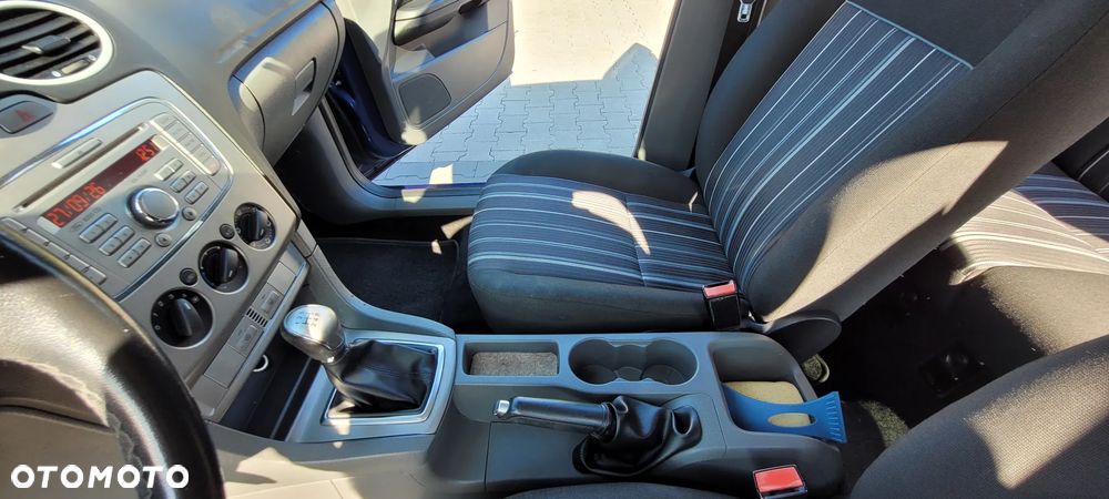 Ford Focus - 11