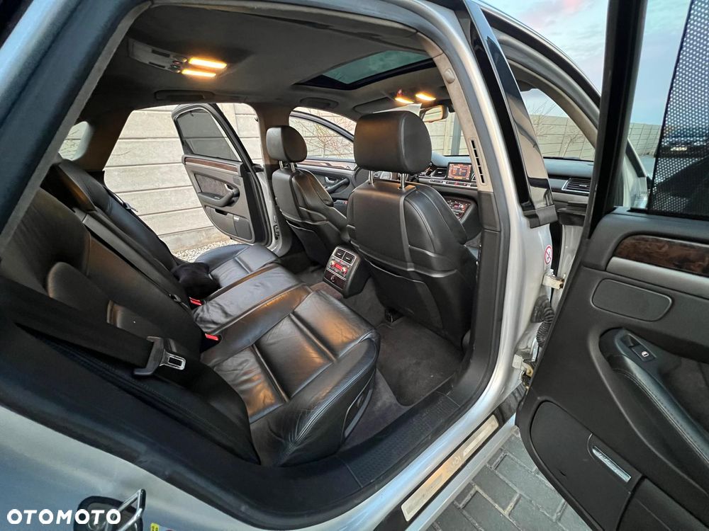 Audi A8 4.2 Quattro - 15