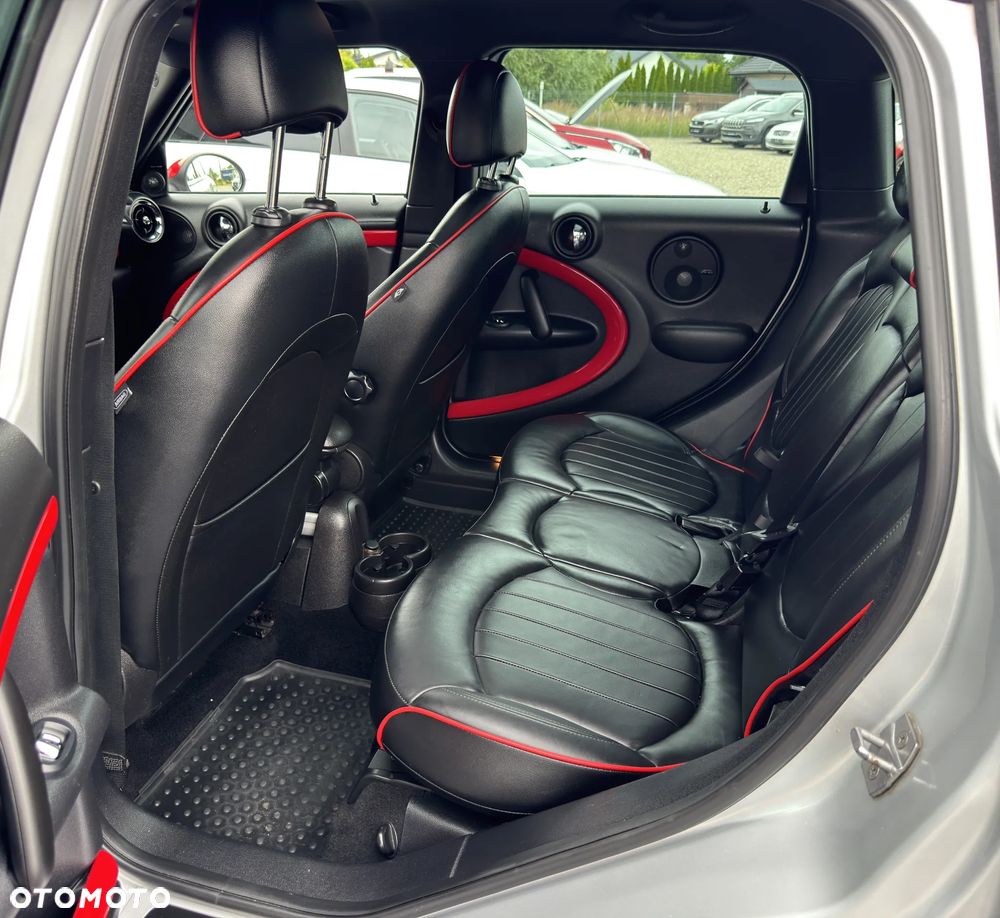 MINI John Cooper Works - 30