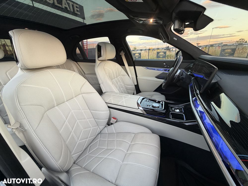 BMW Seria 7 740d xDrive MHEV - 20
