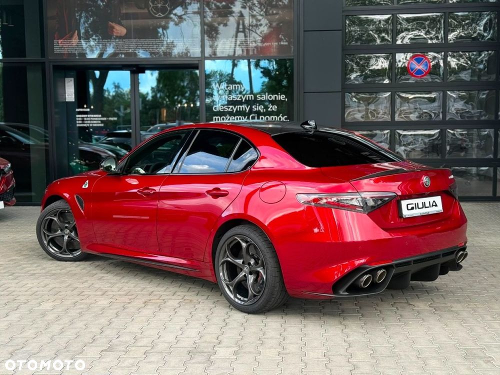 Alfa Romeo Giulia - 9