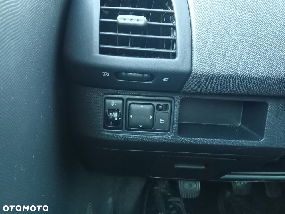 Nissan Micra 1.3 GX - 21